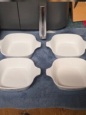4 Vintafe Blue Cornflower Baking Dishes P-41B / 1 3/4c